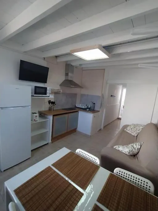 Famara, Apto. En Zona Tranquila A 200M Del Mar. Apartment
